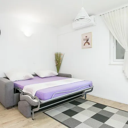 With Parking Space Podstrana, Split - 17586 아파트 *