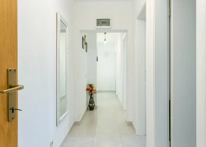 Appartamento With Parking Space Podstrana, Split - 17586