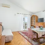 Apartamento With Parking Space Podstrana, Split - 17586